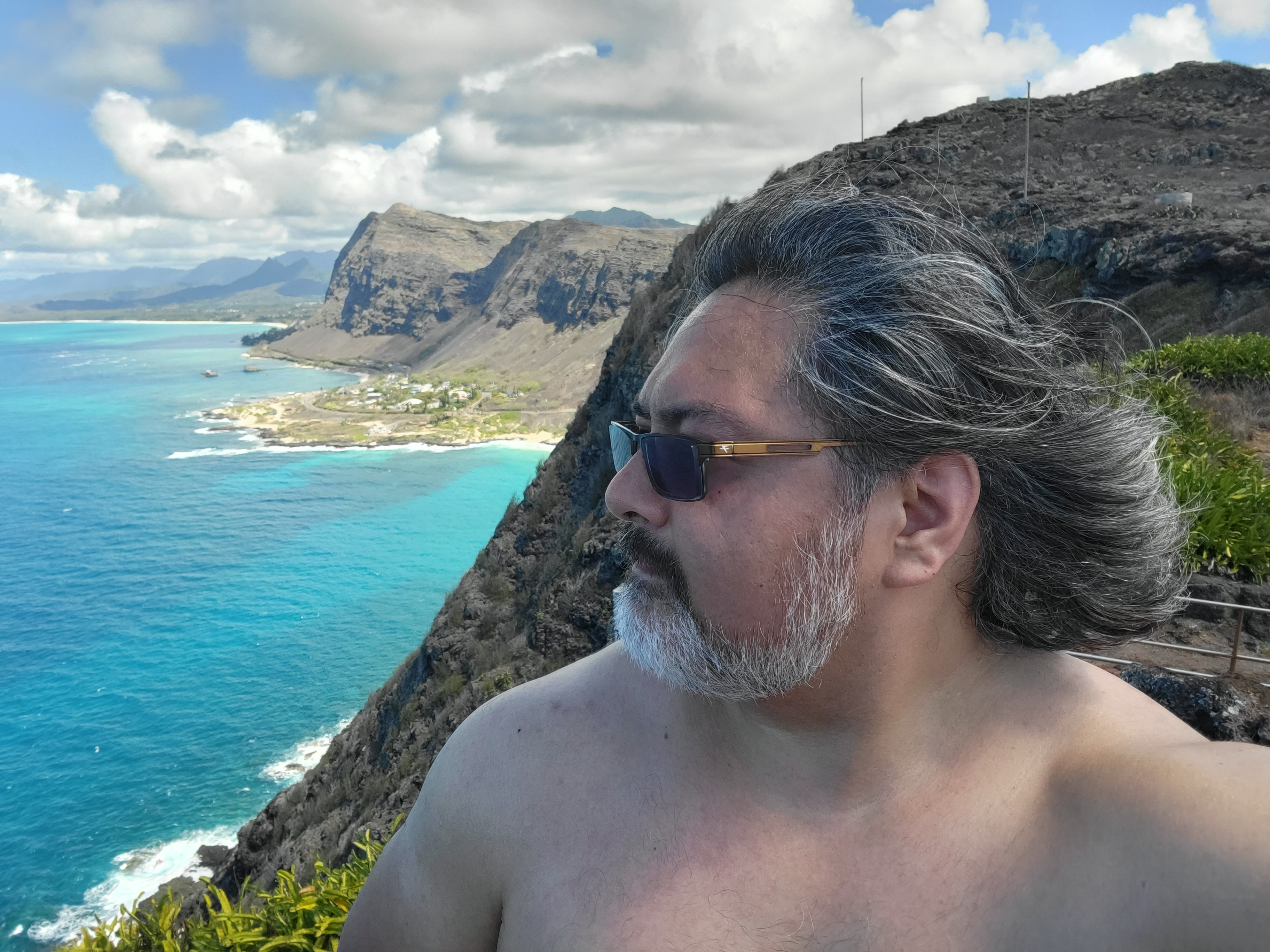 FormerlyMe.com presents “On The Go: Hawaii”