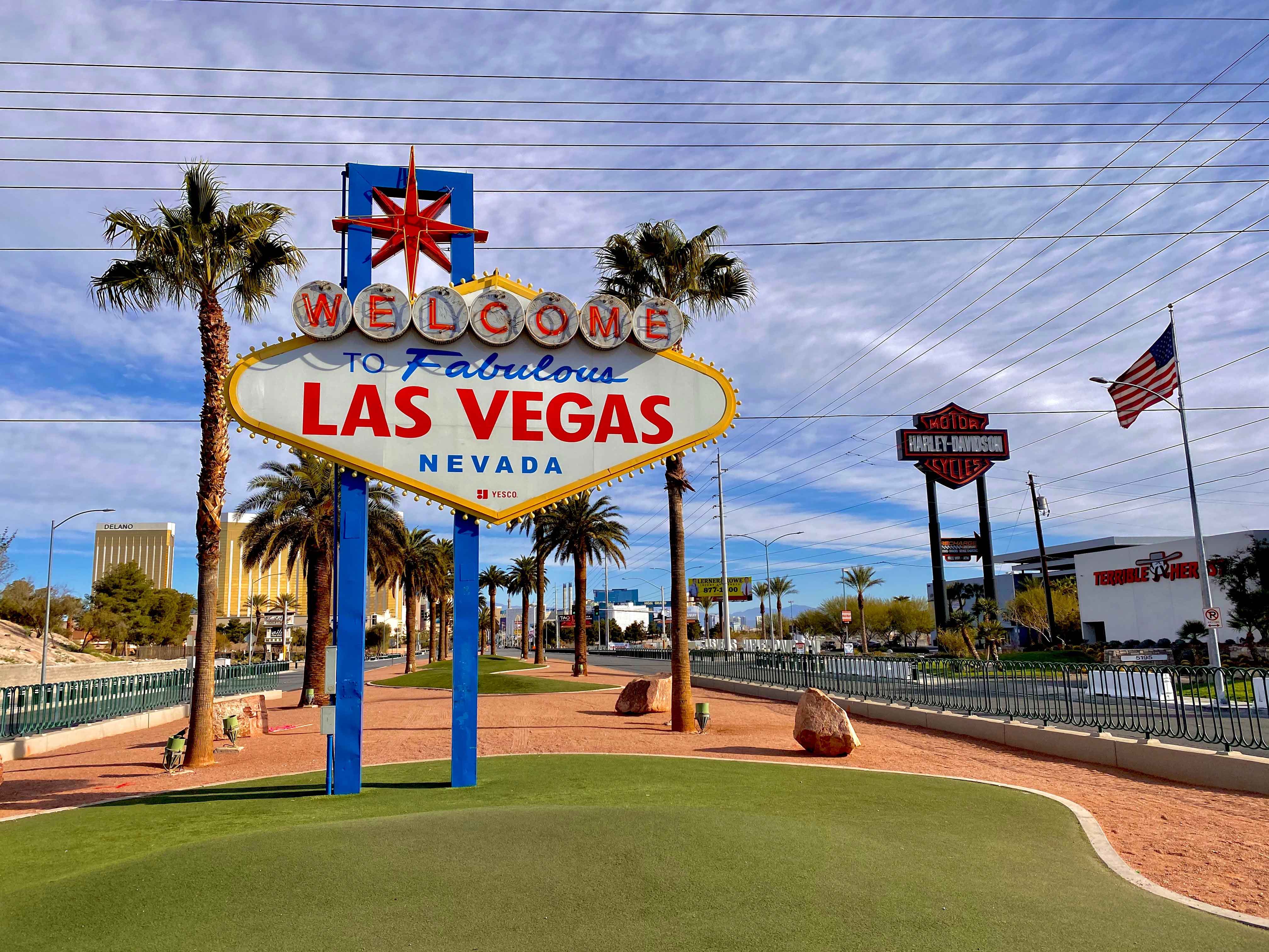 YOU CAN STILL HAVE FUN IN SIN CITY RIGHT NOW. HERE’S HOW