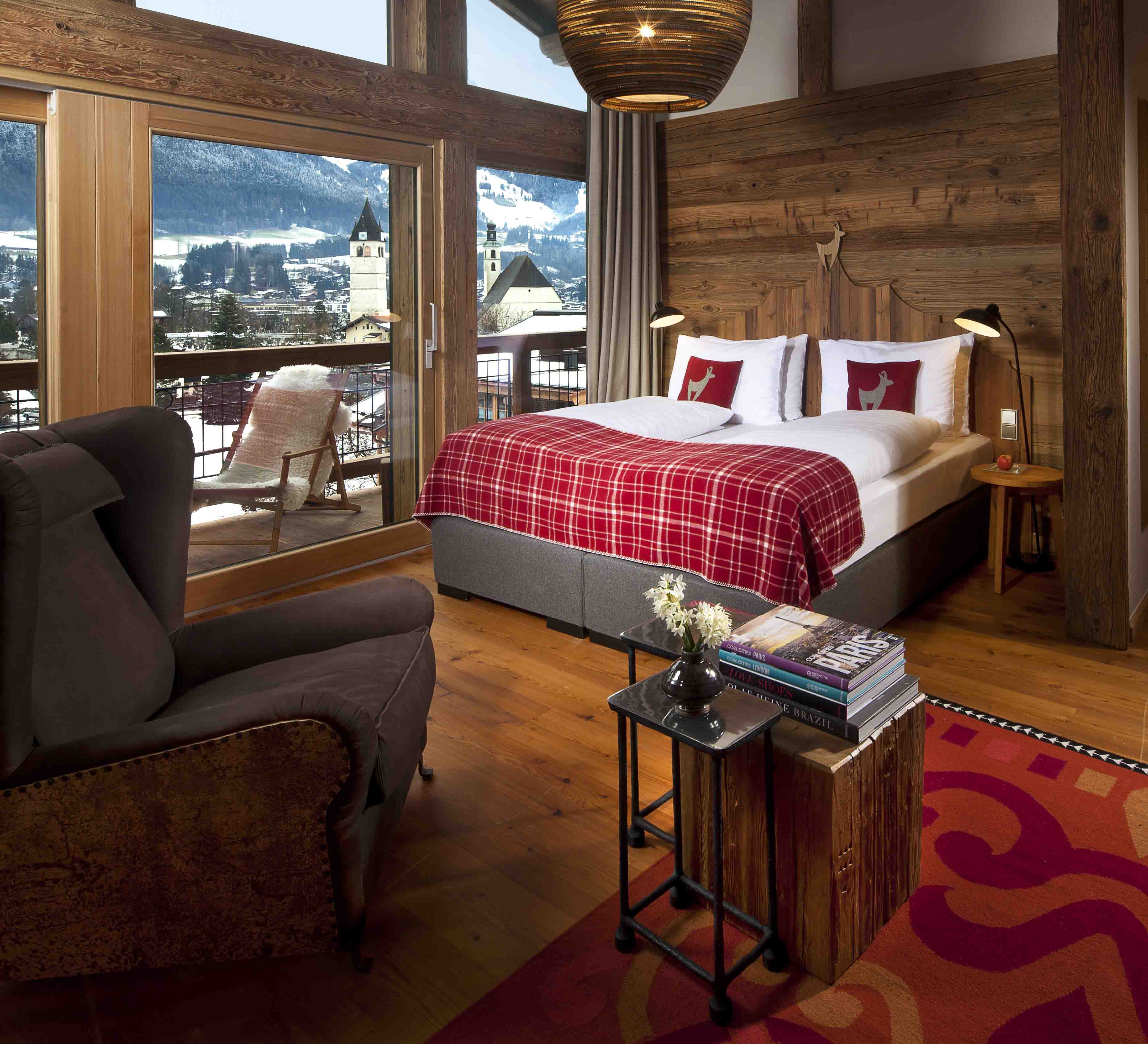 A ROOM WITH A VIEW: KITZBÜHEL: WHERE GLAMOUR MEETS A CLAMOUR FOR THE SKI SLOPES