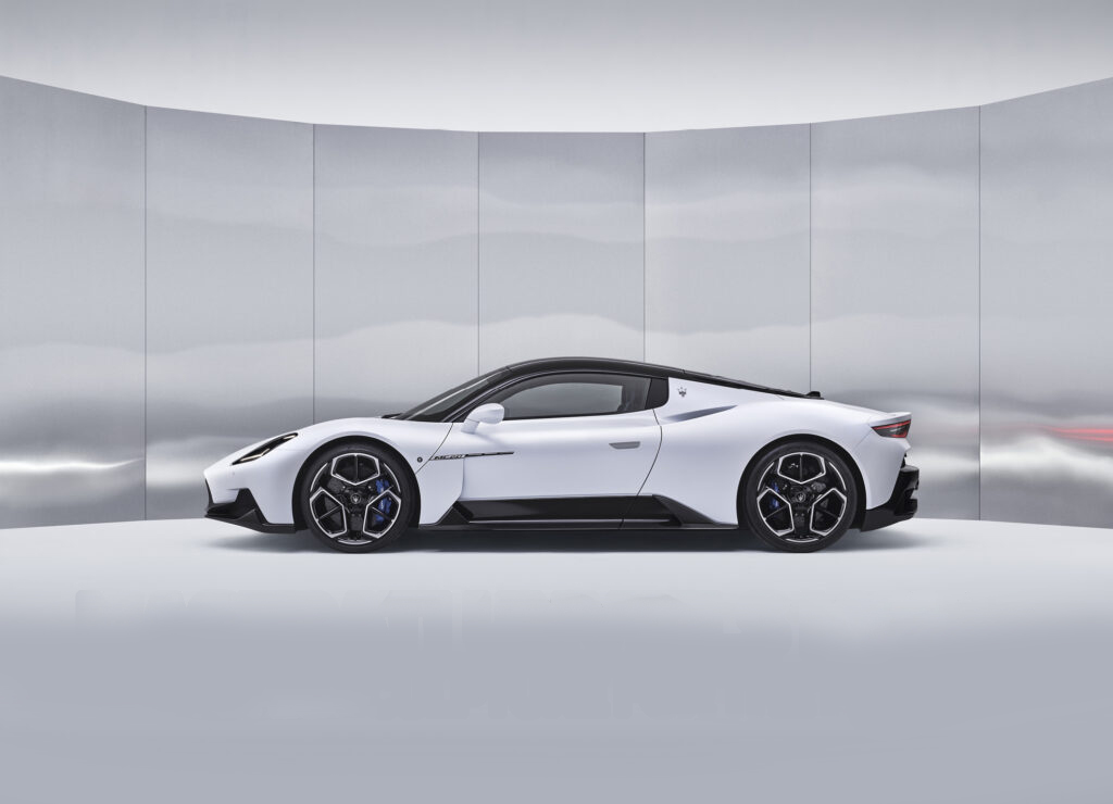 Maserati unveils MC20