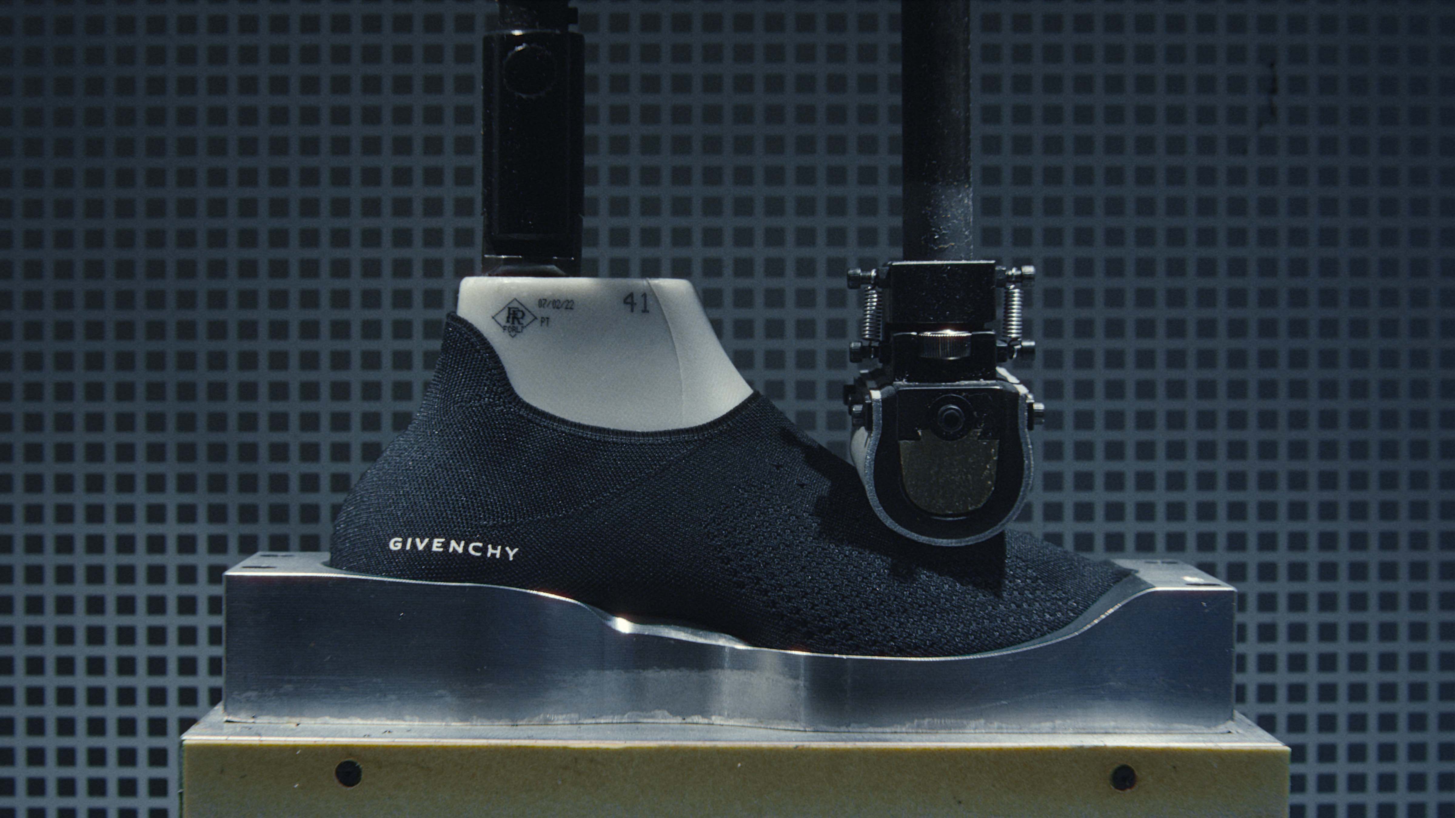 GIVENCHY PRESENTS THE GROUNDBREAKING TK-360 MEN’S SNEAKERS