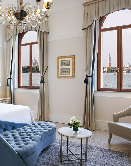 A ROOM WITH A VIEW: THE PERFECT RETREAT IN VENICE
